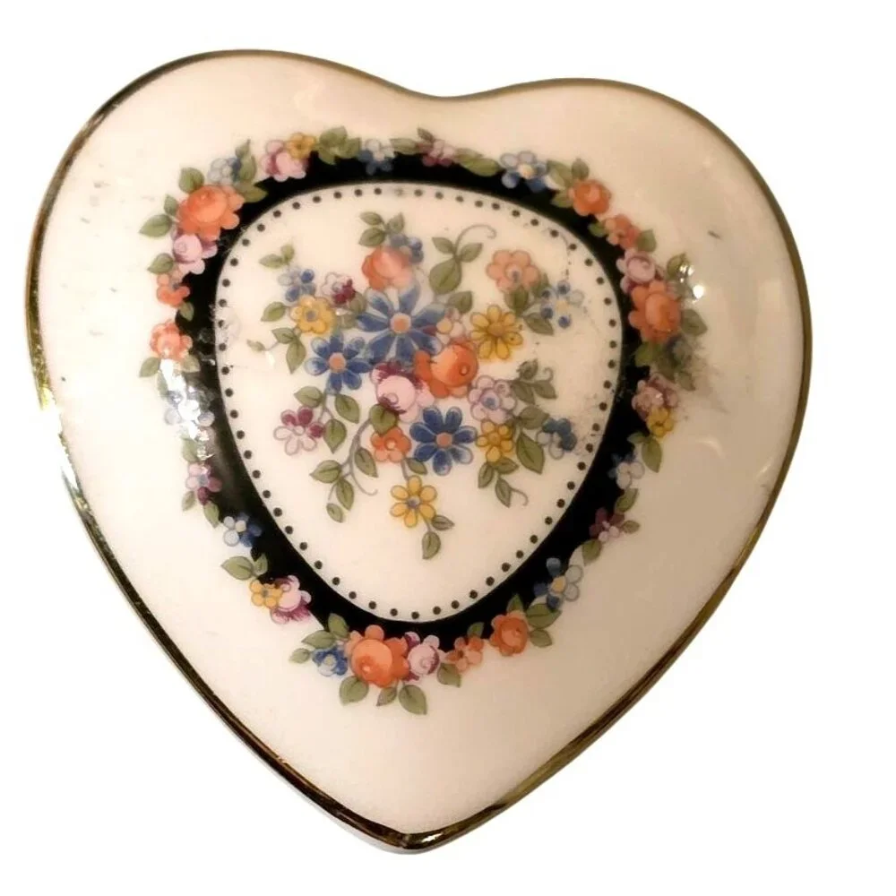 Vintage Trinket Box‎ Wedgwood Osborne Bone China Heart Floral Design Gold Trim